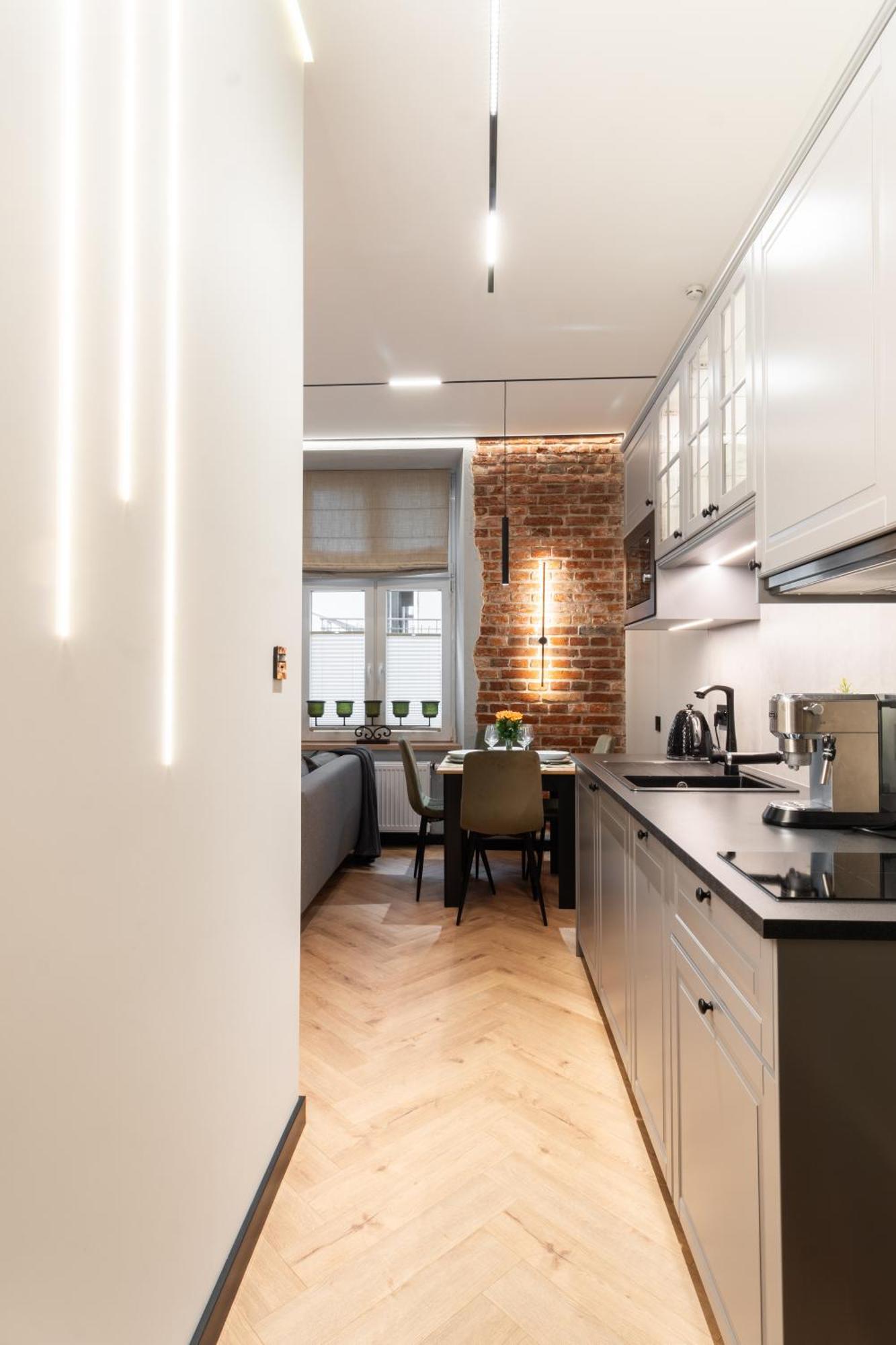 Charm & Comfort Renovated Gem In Old Town Sarego Apt B Krakow Luaran gambar